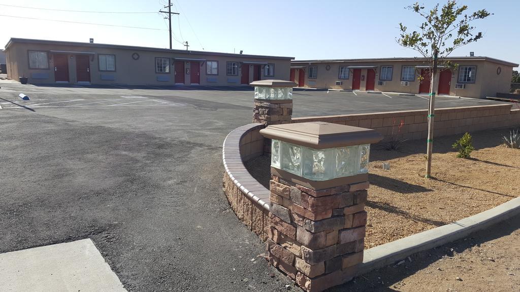 הספריה Motel 6 Maple/Main מראה חיצוני תמונה